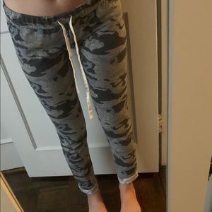 NEW GRAY CAMO MONROW SWEATS/JOGGERS!